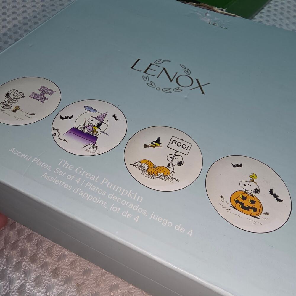 LENOX THE GREAT PUMPKIN ASSORTED ACCENT PLATES SET OF 4 - Picture 3 of 6